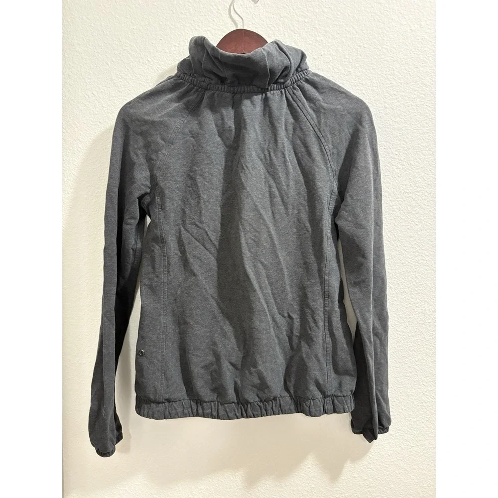 Lululemon Athletic Women's Pullover Sweatshirt‎ Cowl Neck Size 6 Grey EUC